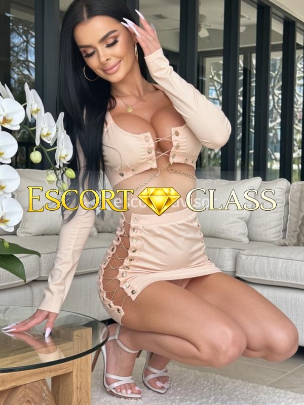 Isabel Luxury Hot