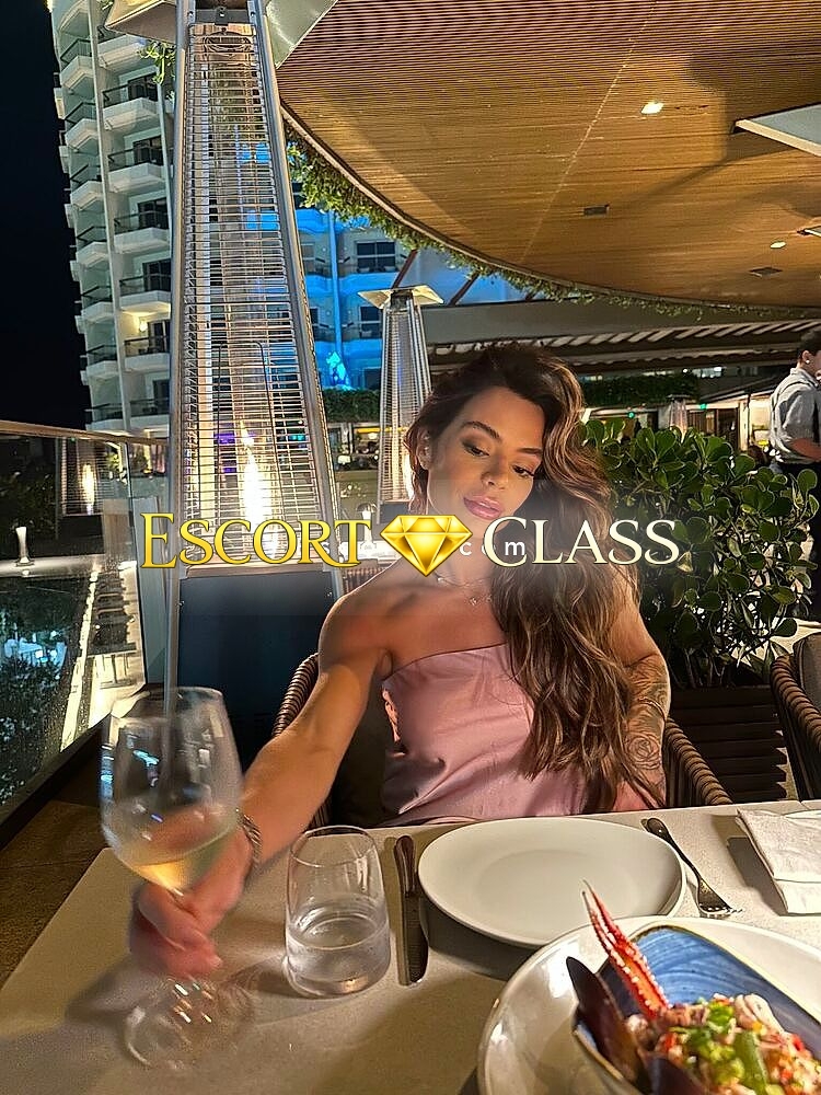 Selena Valli